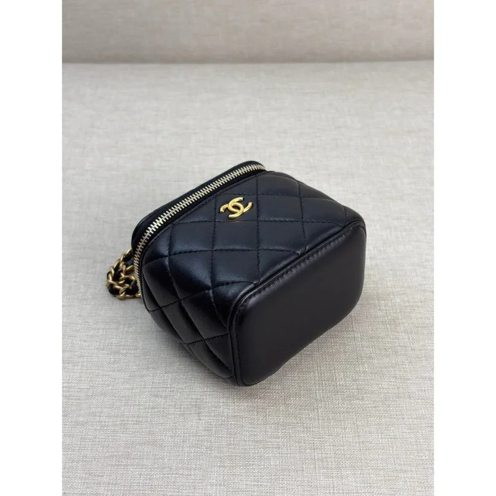 CHANEL Black Lambskin Vanity Case Small GHW